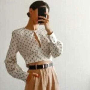 ZARA KEYHOLE SATIN CROP TOP